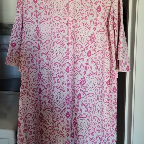 Oversize Dress - Picture 3 of 3